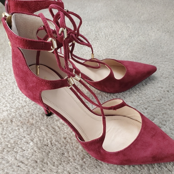 Marc Fisher Burgandy Suede Heels - Picture 4 of 7